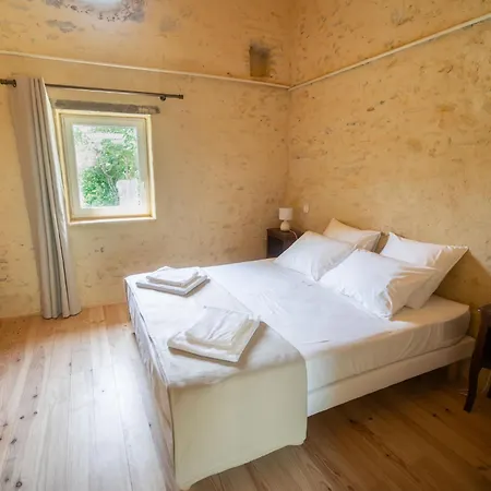 Domaine Des Peries - D'hotes 3*